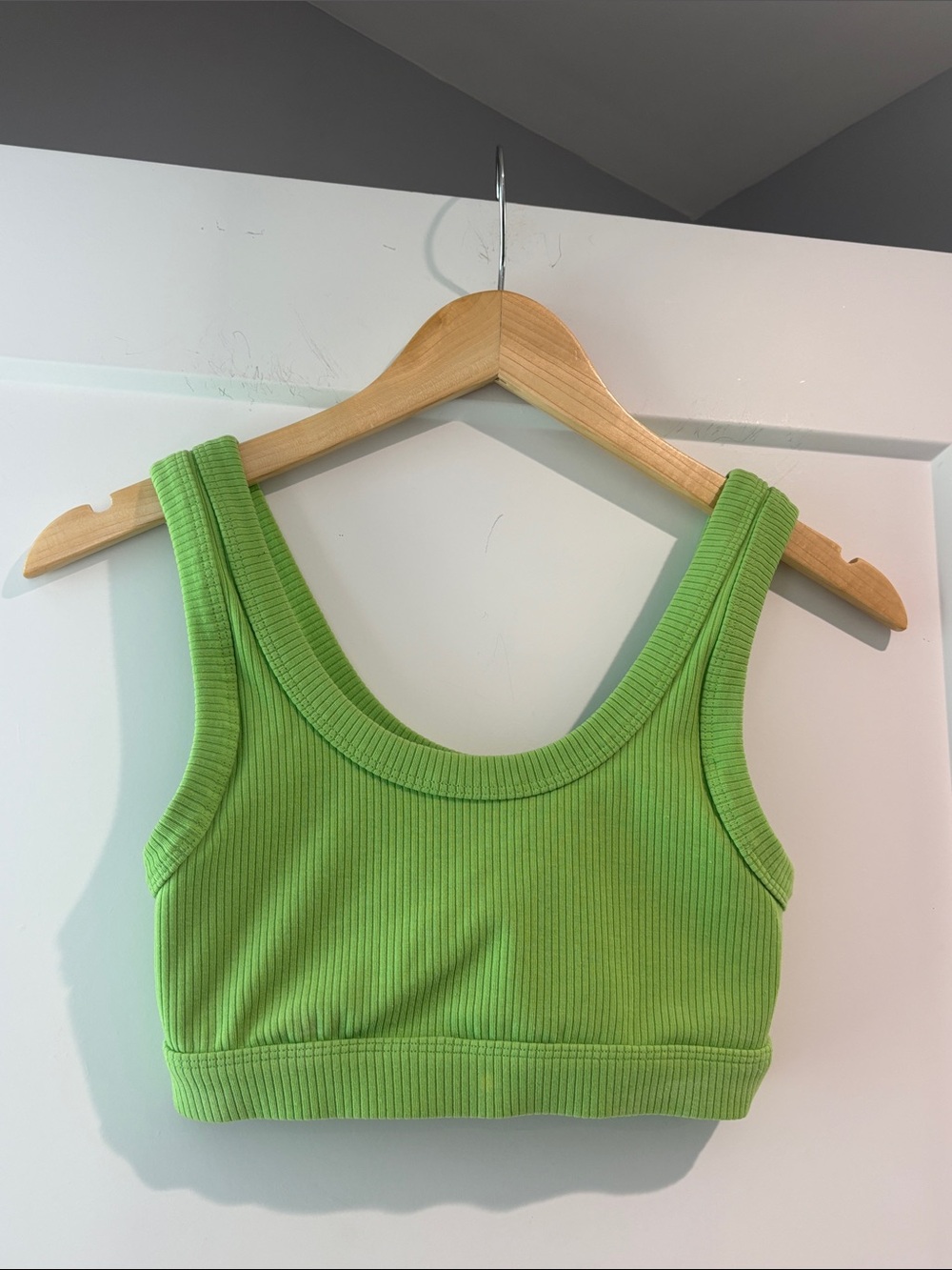ALO Yoga Wellness Ribbed Sports Bra – Green – XS